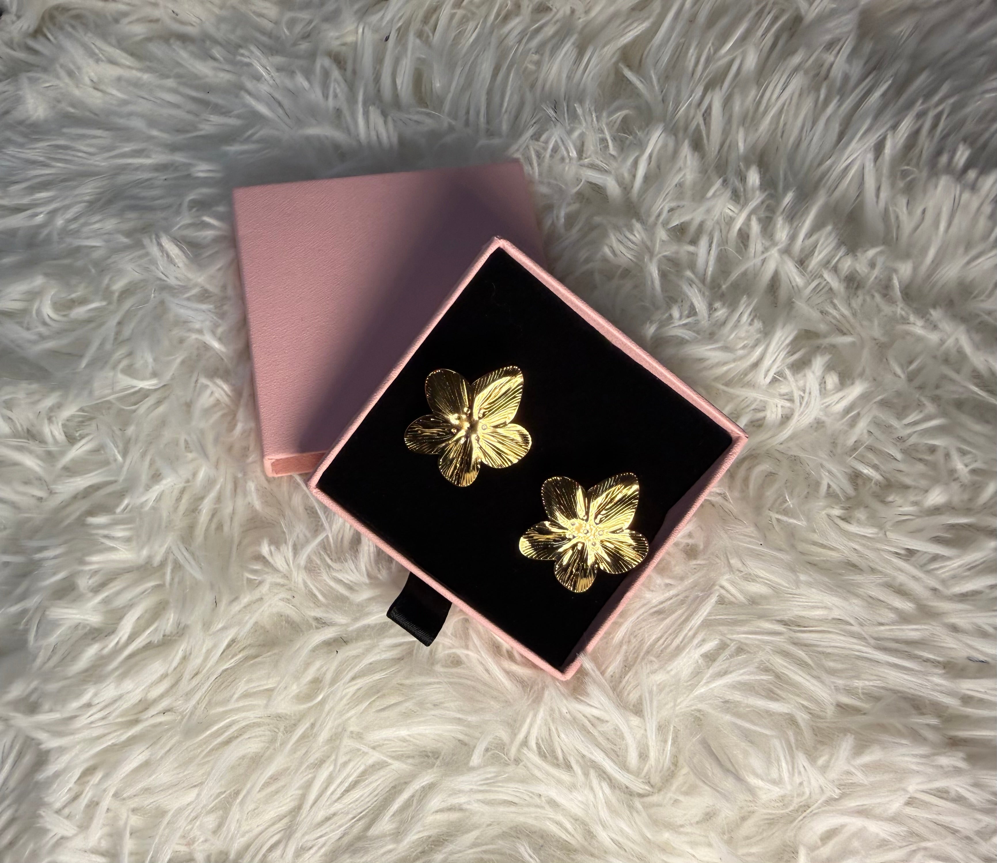 Everyday Gold Stud Earrings
