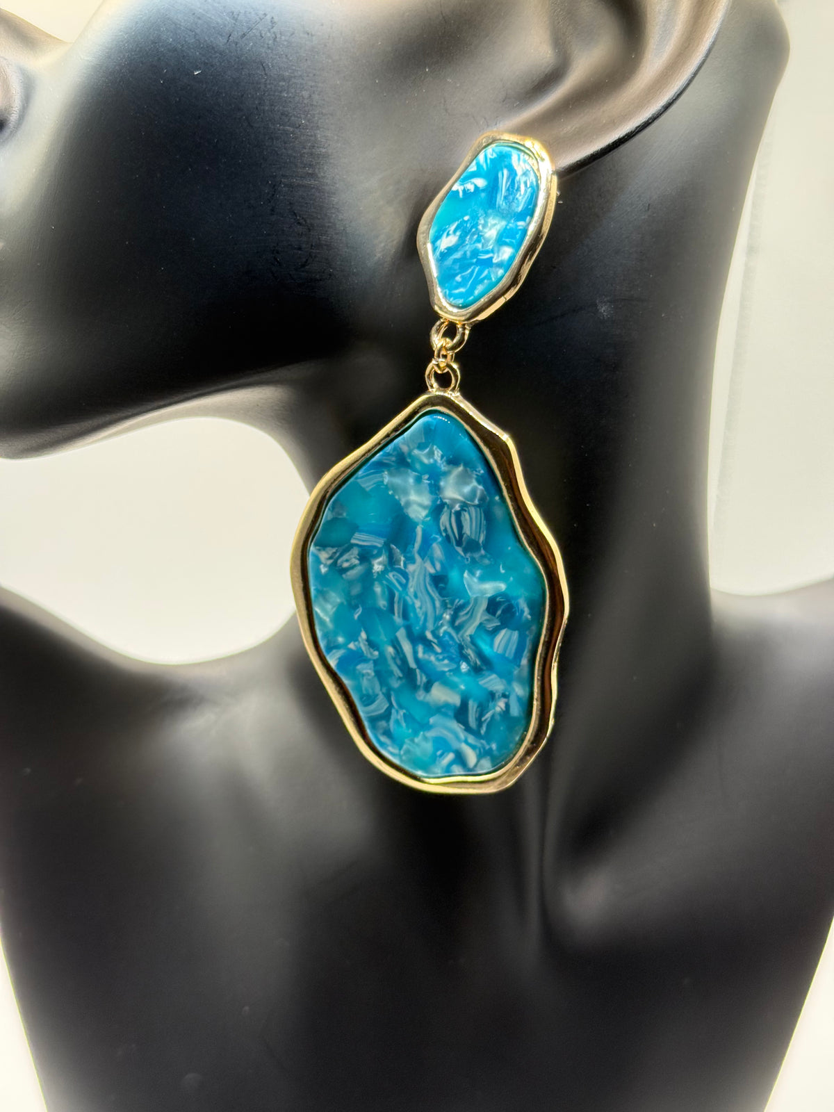 Statement Earrings | Elegant Drop & Dangle Styles