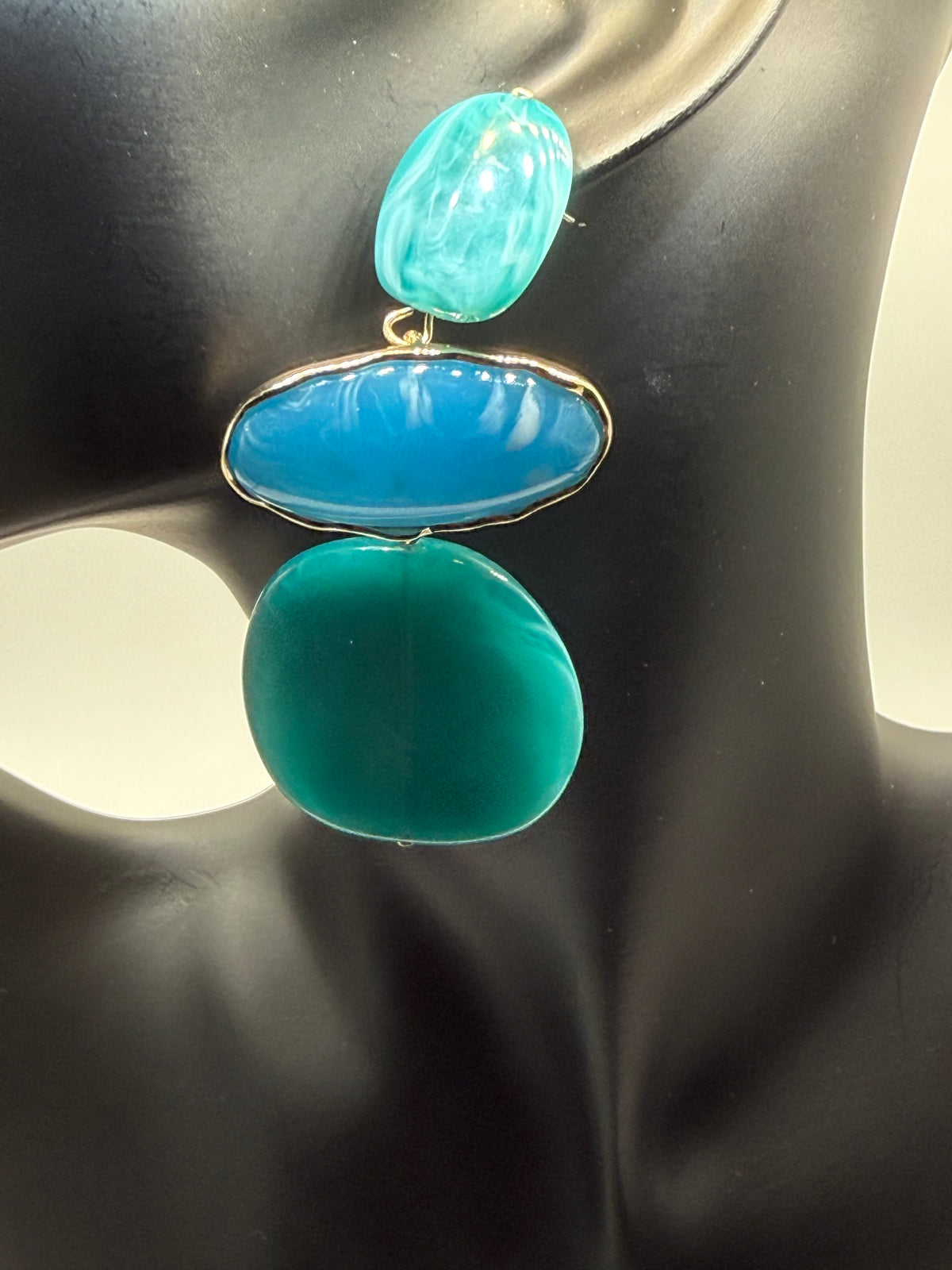Statement Earrings | Elegant Drop & Dangle Styles