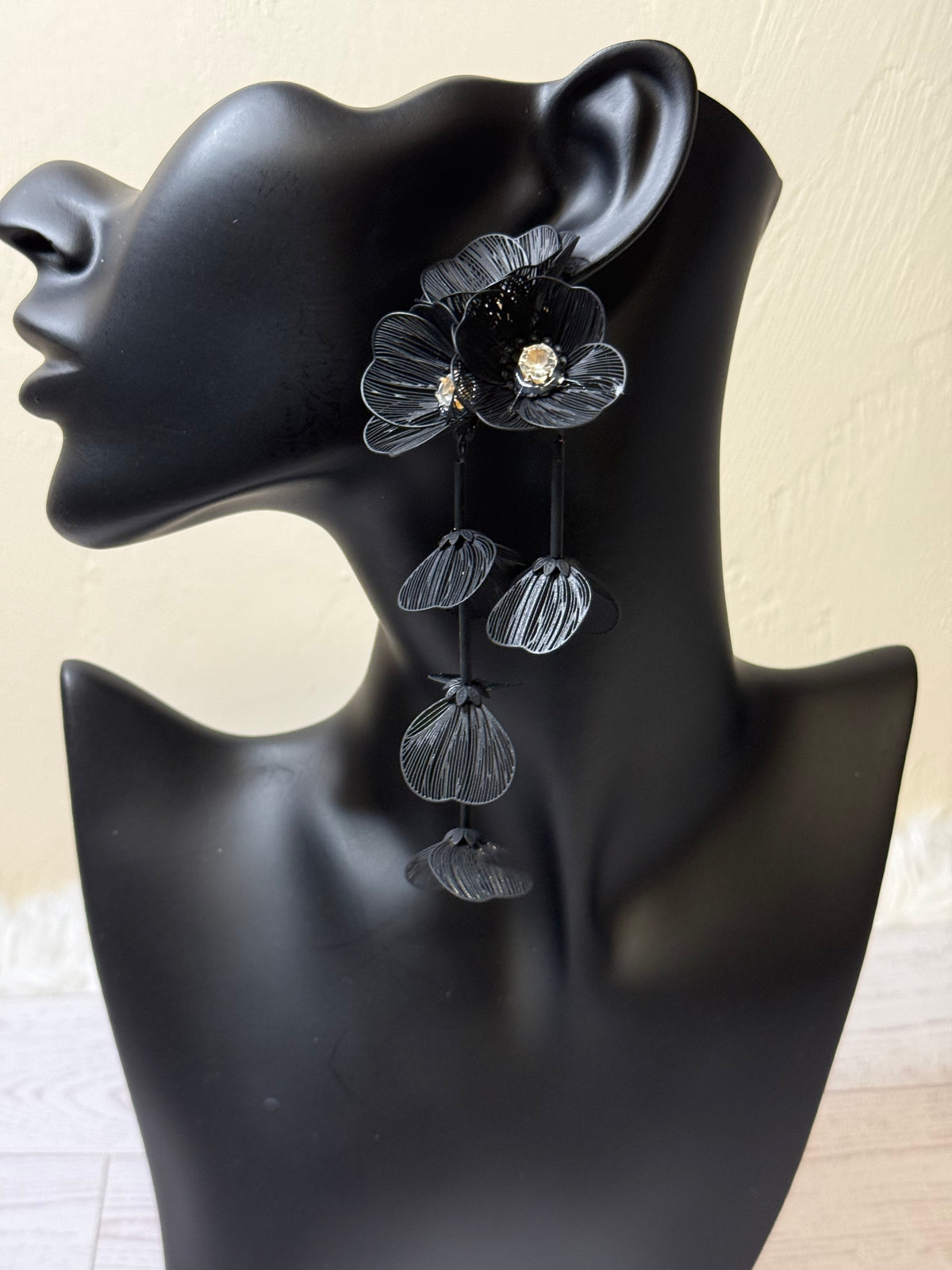 Statement Earrings | Elegant Drop & Dangle Styles