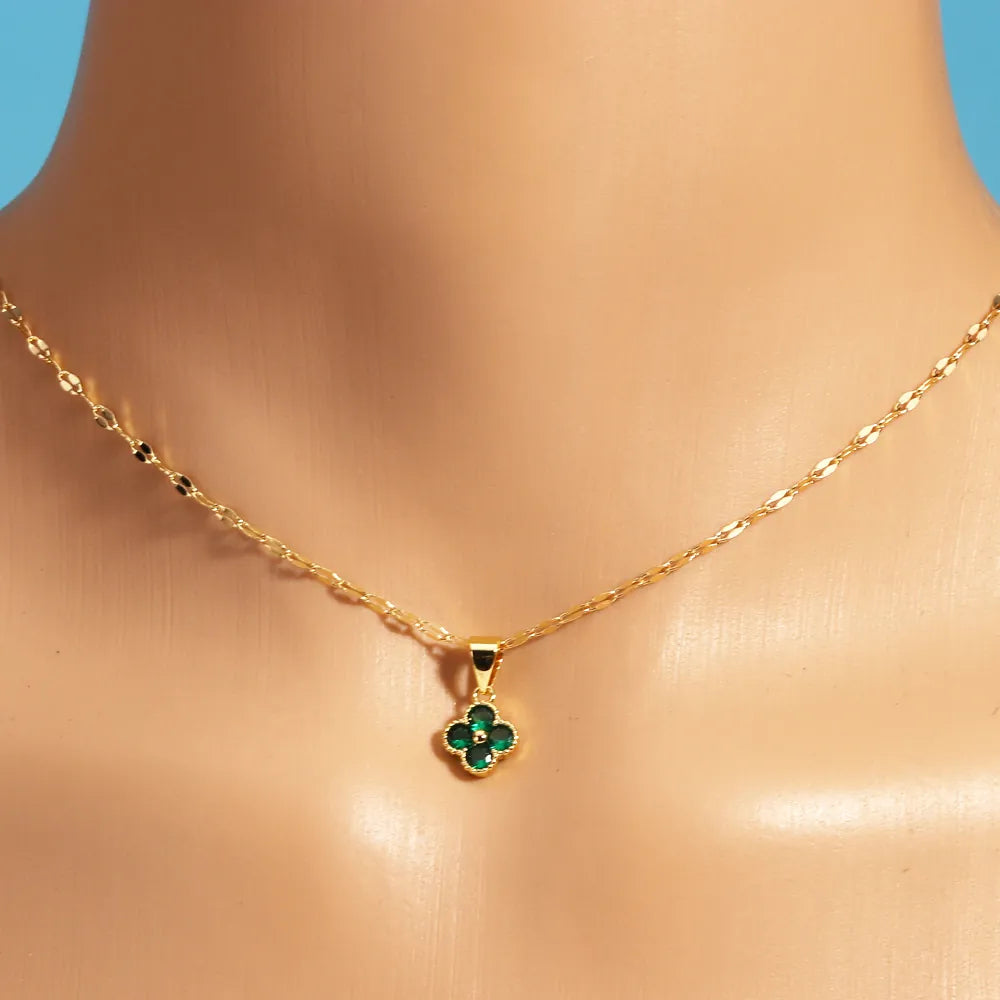 Clove Pendant Choker
