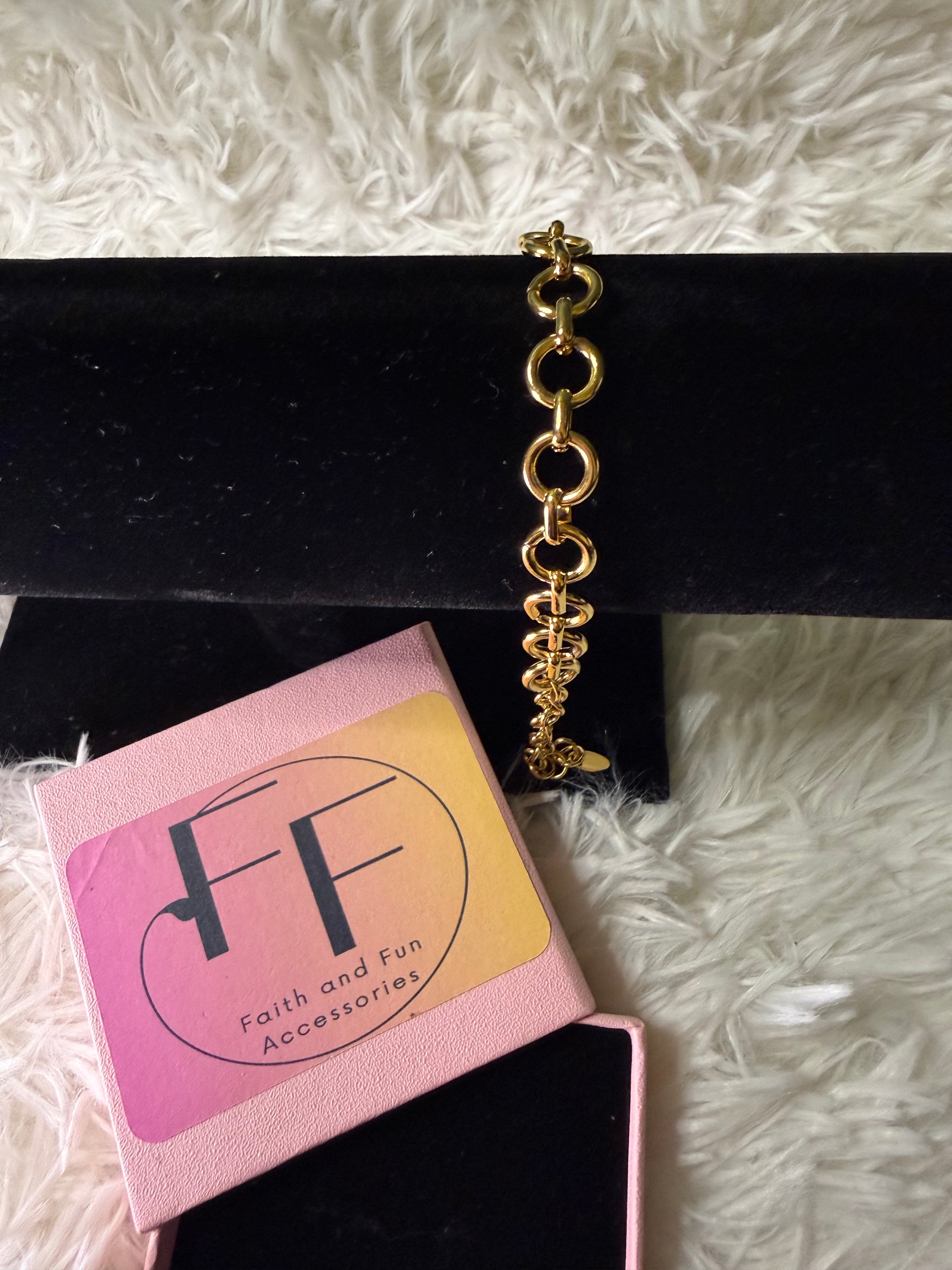 Connected Circle Gold Bracelet