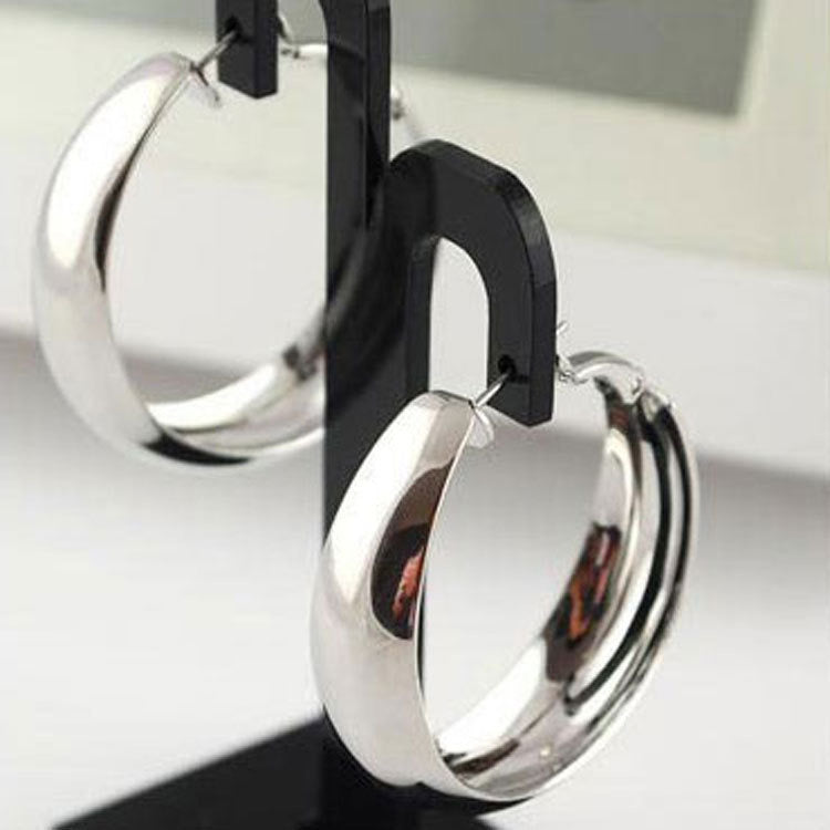 Hoop Earrings | Classic Gold & Silver Styles