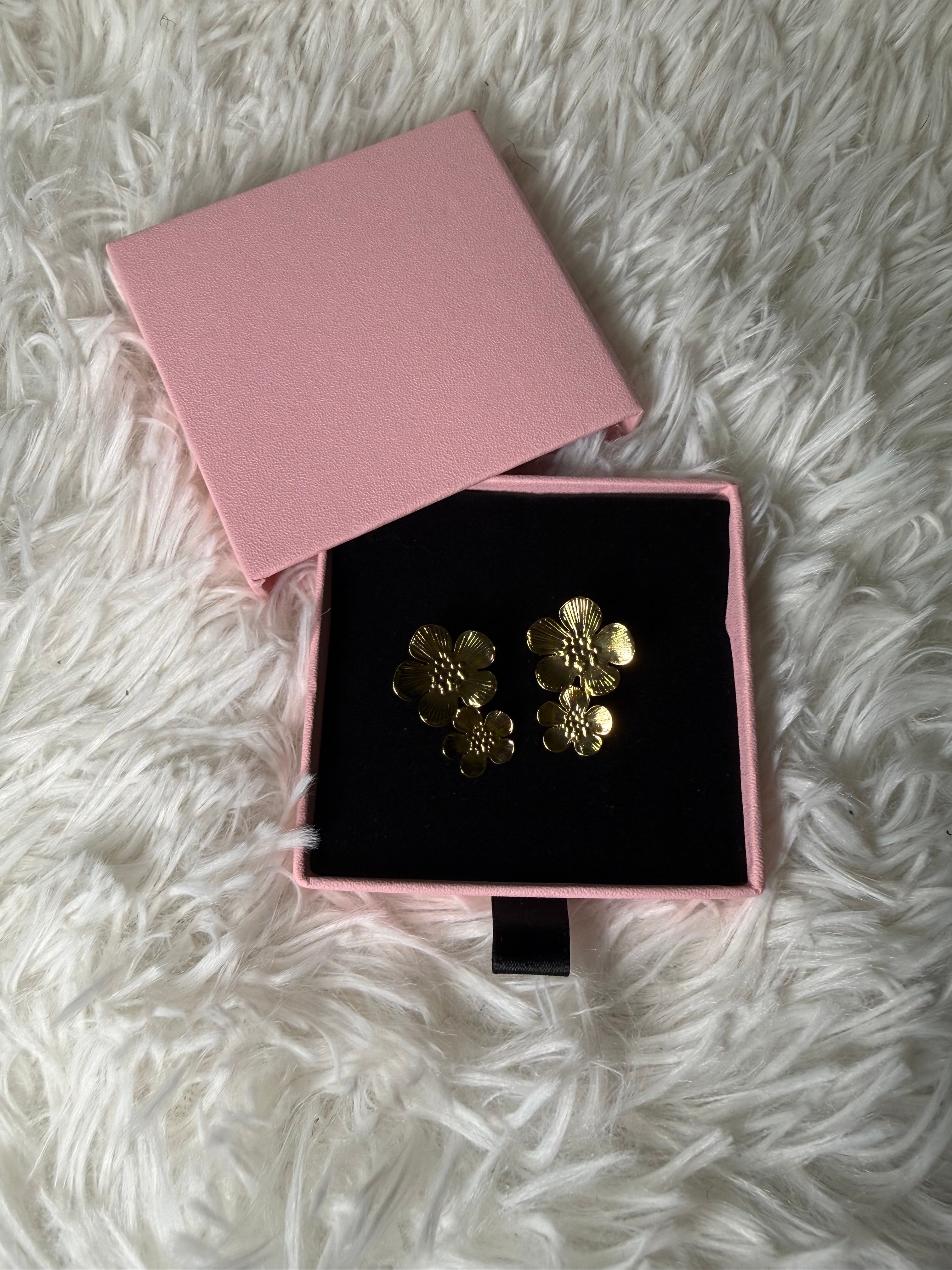 Everyday Gold Stud Earrings
